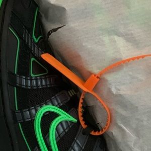 Meet your Posher, Thomas